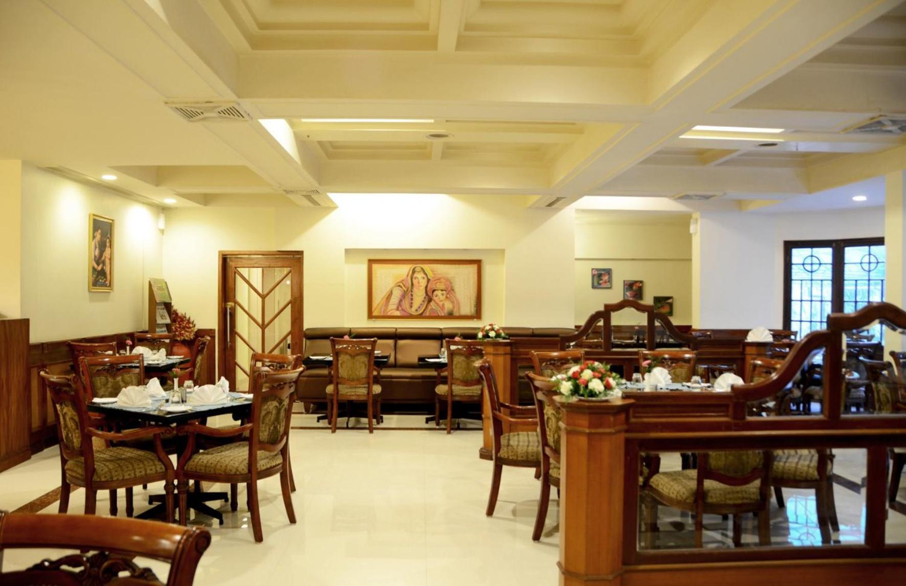 Presidency Kochi City Centre Kültér fotó