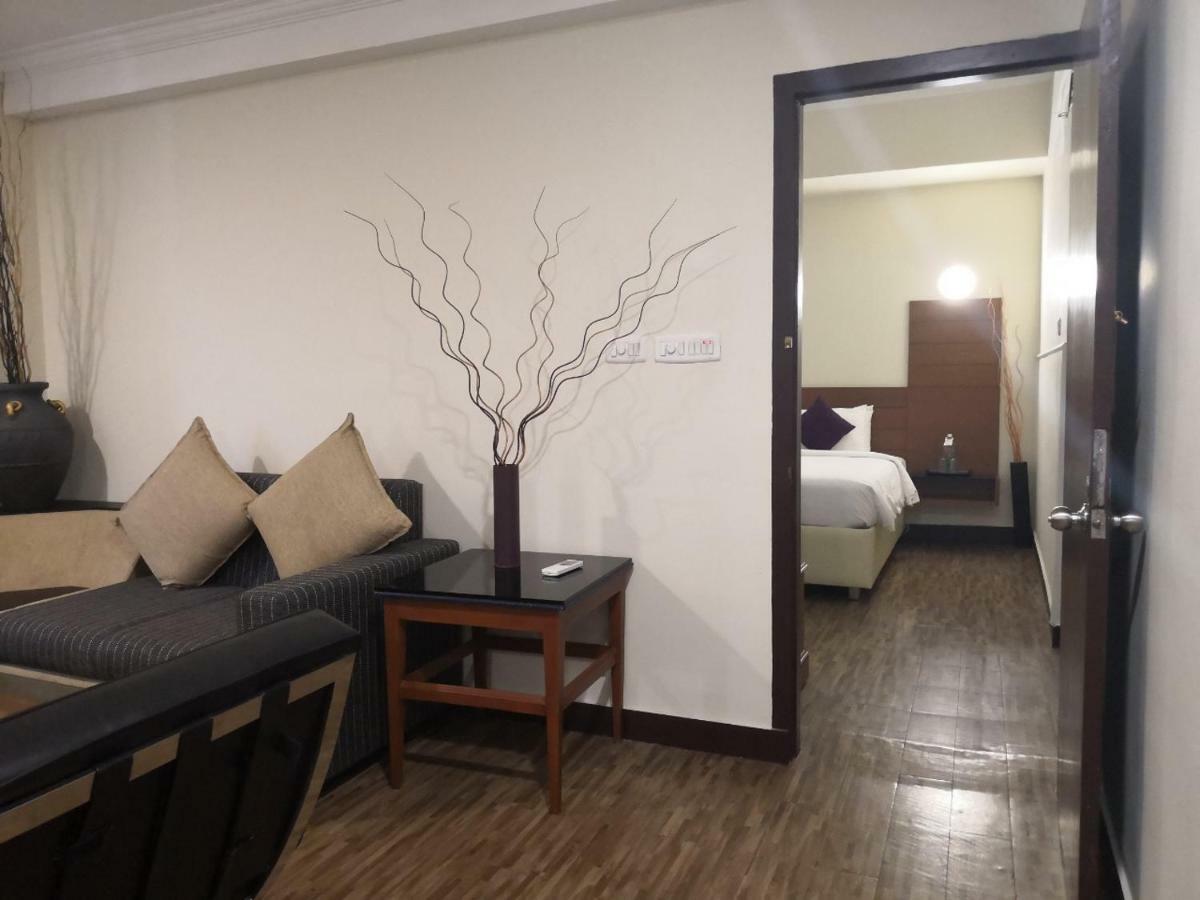 Presidency Kochi City Centre Kültér fotó
