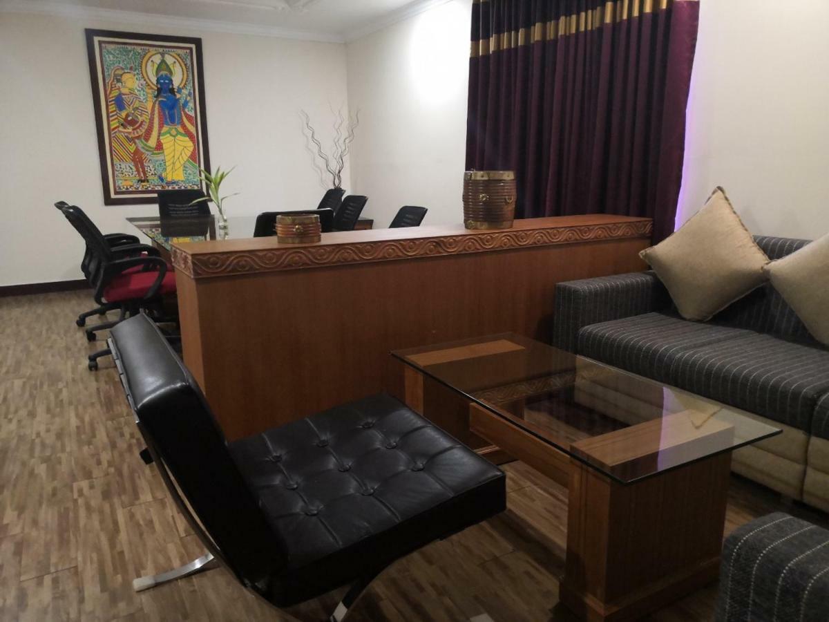 Presidency Kochi City Centre Kültér fotó