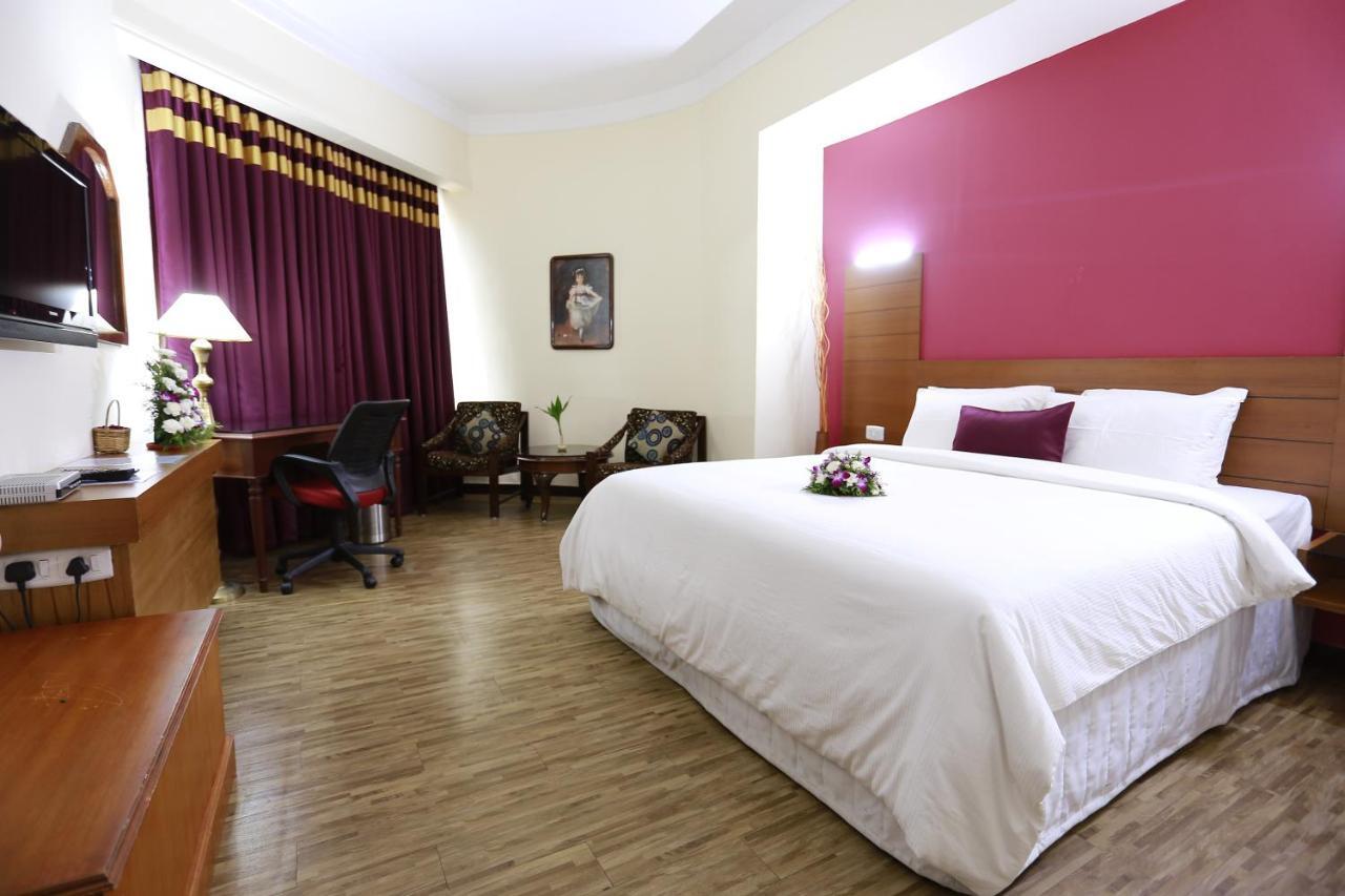 Presidency Kochi City Centre Kültér fotó